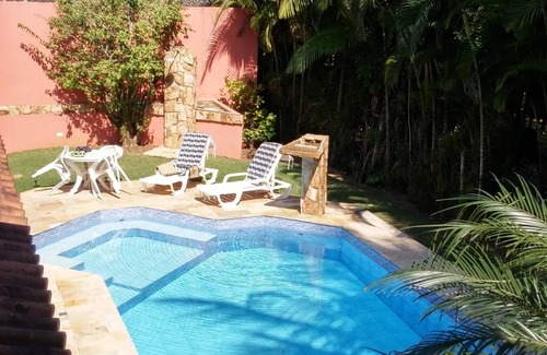 Balneario Praia do Pernambuco House | BEAUTIFUL, LARGE AND COZY HOUSE CLOSE TO THE BEACH, GATED COMMUNITY, SWIMMING POOL, BARBECUE