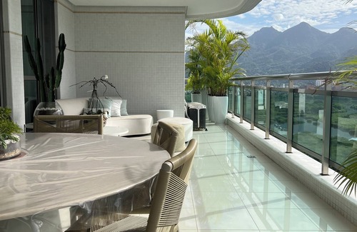 Barra da Tijuca Apartment | 4 suites apartment in Resort type Residential Condominium with total security