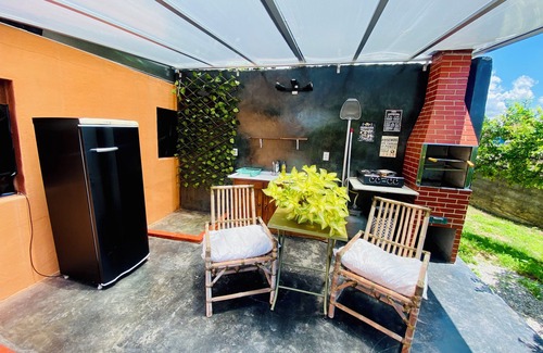 California House | House in BH PetFriendly, excellent location, garage and swimming pool with hydromassage.