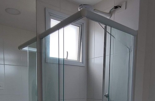 Parque Enseada Apartment | Apartamento Novo com Varanda Gourmet e Vista mar