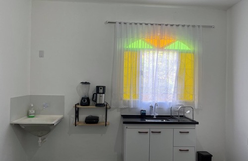 Vila Isa Apartment | Flat with air conditioning, balcony and beautiful view of Ibituruna. Near Samaritan Hospital