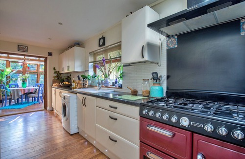 Dormansland Cottage | Bracken