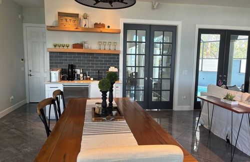 Bradenton House | Bradenton luxury waterfront 3-bedroom 3-bath home minutes from beaches.