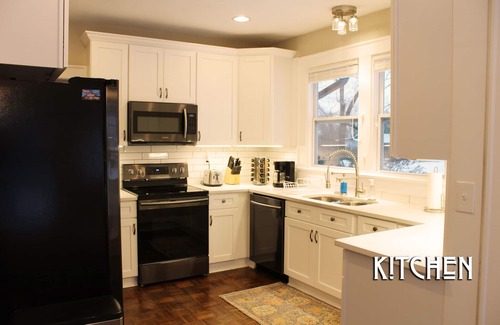 Hendersonville House | Braeburn Bungalow - Historic Craftsman & Walk to Downtown Hendersonville