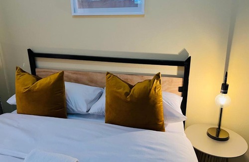 East London House | Braelyn Airbnb