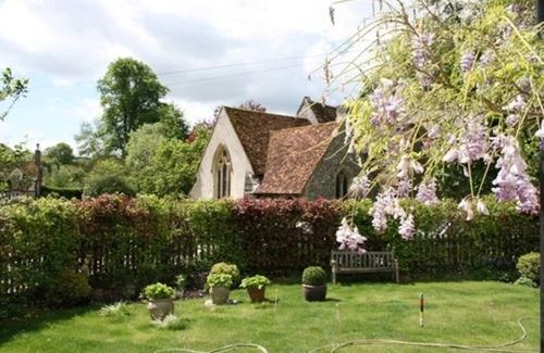 Turville House | Bramble Bank 'cartshed'-1 Bed Cottage-sleeps 2