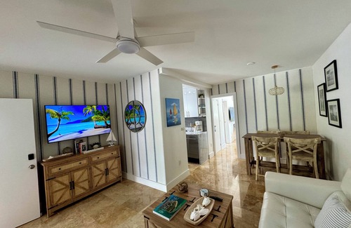Key Biscayne Apartment | BRAND NEW! 1 Bdr, Pool & Beach. Island paradise 15min to downtown Miami