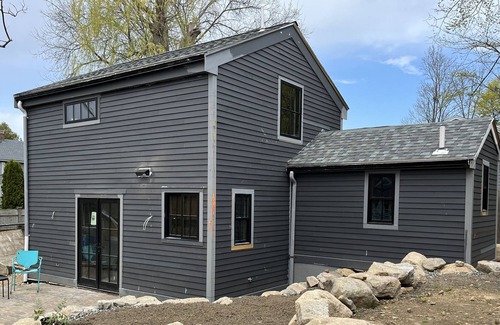 Gloucester Cottage | Brand New Carriage House in charming East Gloucester-Walk to beaches