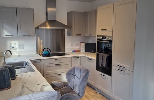 Peterborough House | Brand new Entire 4-Bed House in Peterborough