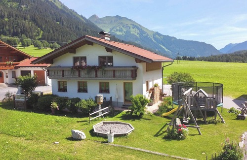 Steeg Apartment | Brand-new holiday dwelling - from summer 2008! Every room with balcony!