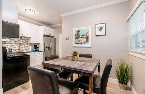 Little Armenia Apartment | Brand New Hollywood Unit + Free Wifi