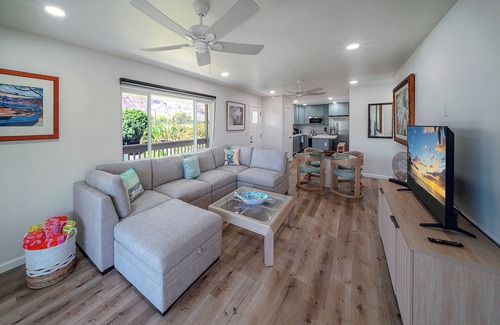 Makaha House | Brand New Home. Amazing ocean, mountain and coastline views