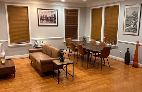 Nauck House | Brand NEW House with 4-bedroom, 2.5 Bathroom, WiFi, AC, heating, and non smoking
