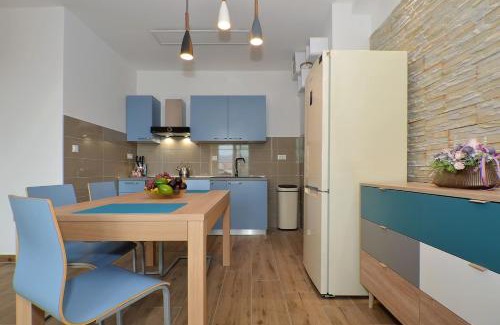 Znjan Apartment | Brand new luxury apartment Blue Gallery