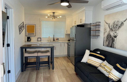 Houghton Lake Cabin | Brand New Modern Cabin Steps away from beautiful Houghton Lake