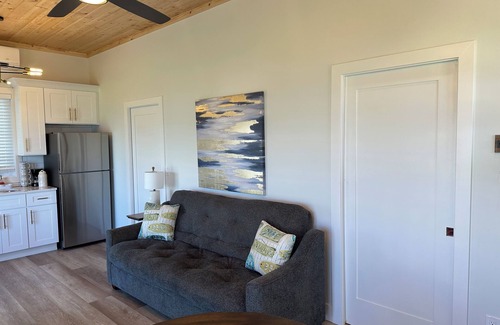 Houghton Lake Cabin | Brand New Modern Cabin Steps away from beautiful Houghton Lake