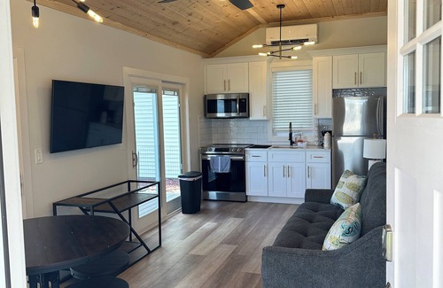 Houghton Lake Cabin | Brand New Modern Cabin Steps away from beautiful Houghton Lake