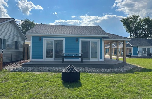 Houghton Lake Cabin | Brand New Modern Cabin Steps away from beautiful Houghton Lake