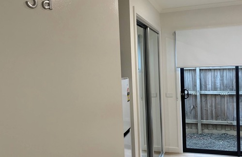 Seymour Apartment | Brand new studio with private ensuite and kitchenette