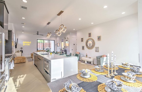 Chestnut House | Brand New Stylish 4 BDRM Home W/Pool In DT Austin Near SXSW Top Spots!