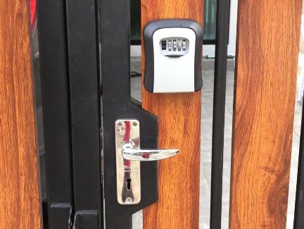 Samsen Nok House | Brand new Townhouse in Huai Khwang W/ 4 king Beds