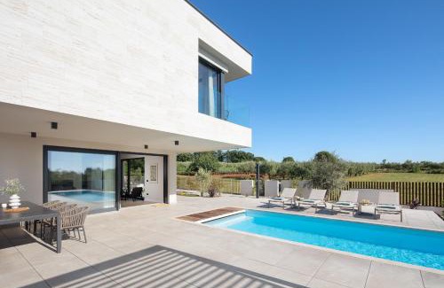 Mali Maj Villa | Brand NEW villa S58 with HEATED pool