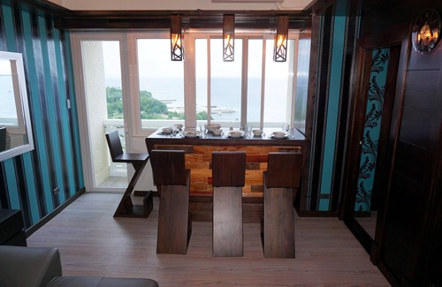 Lapu-Lapu Condo | Brandnew luxury 2 BR BeachCondo 2 pools - Beach