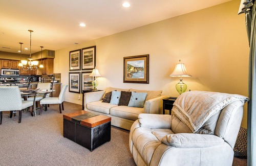 Branson Condo | Branson Condo w/Pool Access & Views, 3 Mi Dtwn!