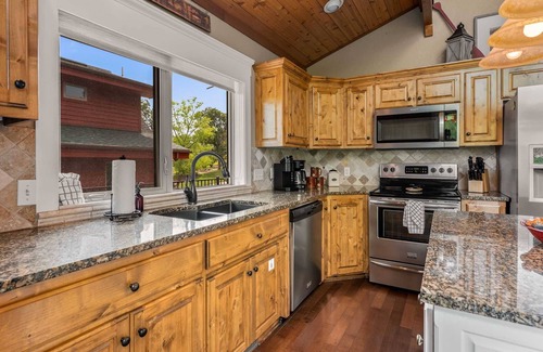 Branson Cabin | Branson Twin Cabin on Table Rock Lake-36- 5 mins to the Strip, This is what you are looking for!