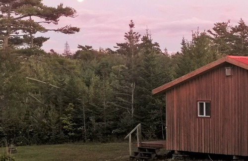 Cape Breton Island Cottage | Bras d'Or lake seclusion - Cottage on the coves