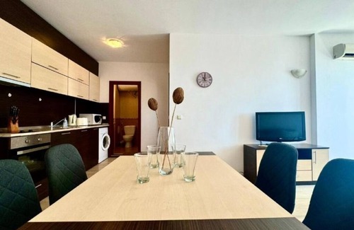 Sunny Beach Apartment | Bratanov Asteria Family B50