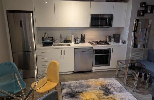 Connaught Apartment | Breath Taking View for 4Guest DTskyline-22nd Floor