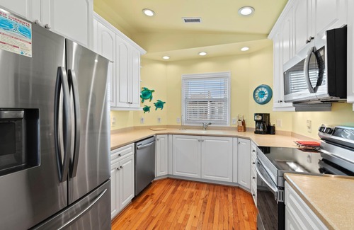 Holden Beach House | "Breathe EZ" - Oceanfront Home, 4 Bedrooms/3.5 Bathrooms