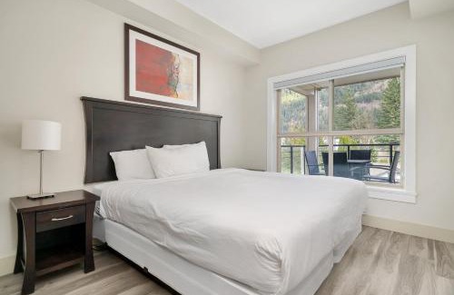 Harrison Hot Springs Apartment | Breathtaking Bliss 2BR Suite Overlooking view