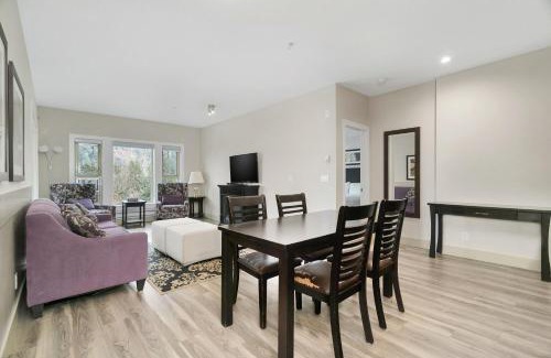 Harrison Hot Springs Apartment | Breathtaking Bliss 2BR Suite Overlooking view