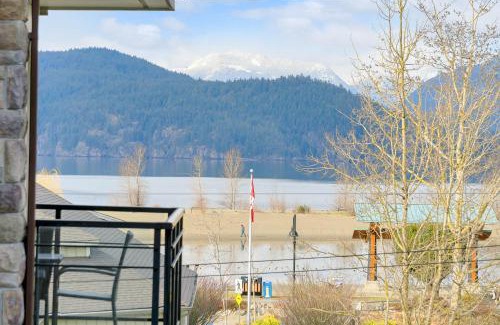 Harrison Hot Springs Apartment | Breathtaking Bliss 2BR Suite Overlooking view