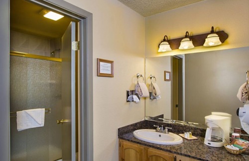 South Lake Tahoe House | Breathtaking Lake Views in Scenic Tahoe! Balcony + Gas Fire Pit | Outdoor Pool