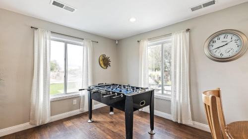 Temecula House | Breathtaking Meadows by AvantStay Temecula Group Retreat Pool Pickleball Firepit Hot Tub