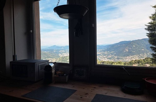 Brunate Apartment | Breathtaking View over Como (Almost Paradise)