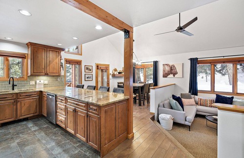 Blue River Villa | Breckenridge 43 - Three Bedroom Villa, Sleeps 8