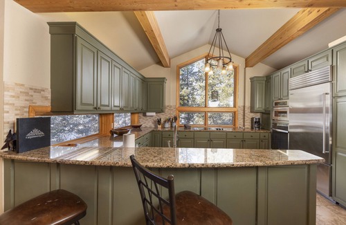 Weisshorn Villa | Breckenridge 52 - Seven Bedroom Villa, Sleeps 16