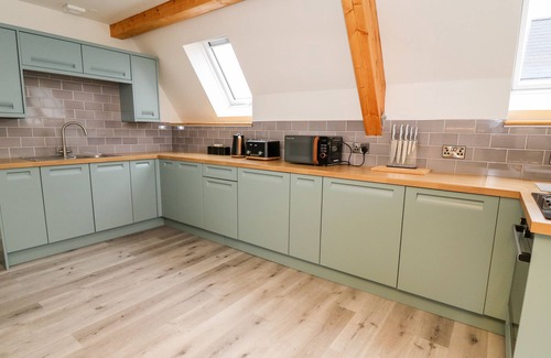 Llandrindod Wells Cottage | BRECKNOCK CHEVIOT - THE SHEEPFOLD, pet friendly in Llandrindod Wells