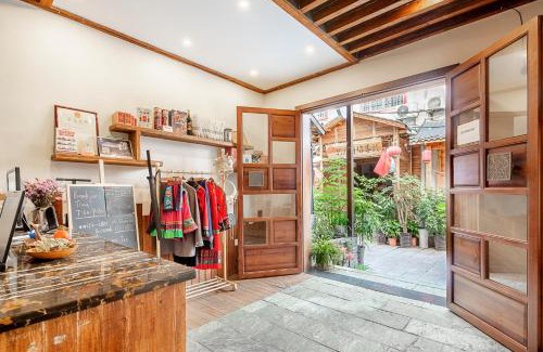 Yongding House | Breeze Alley Inn-English reception-Tourism planing-Ticket reservation-Tianmen Mountain Ticket Office