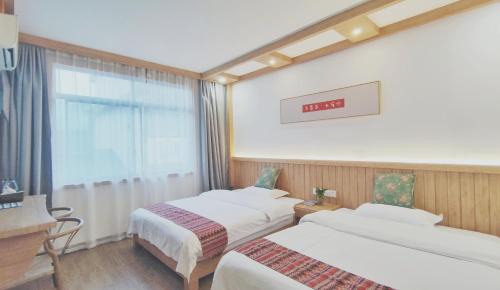 Yongding House | Breeze Alley Inn-English reception-Tourism planing-Ticket reservation-Tianmen Mountain Ticket Office