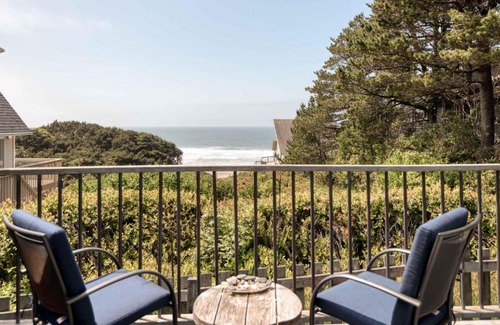 Lincoln Beach House | Breeze Cottage