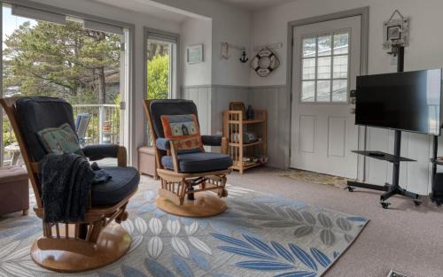 Lincoln Beach House | Breeze Cottage