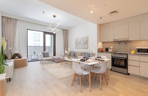 Dubai Apartment | Breeze Creek Beach by Emaar