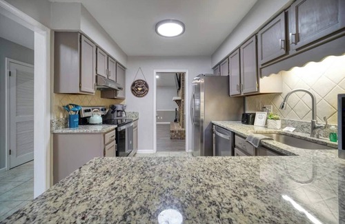 Del Rio House | ~Breezy Blue Bliss Sleeps 13 Cool Pool~