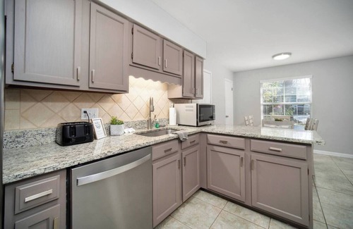 Del Rio House | ~Breezy Blue Bliss Sleeps 13 Cool Pool~