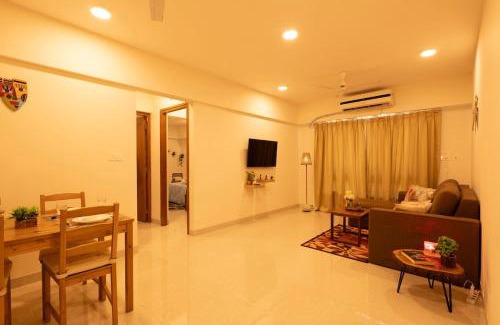 Santacruz Apartment | Breezy, Bright, Upper Floor 2bhk nr BKC & Airport